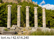 Athena temple in Priene, Turkey. Стоковое фото, фотограф Яков Филимонов / Фотобанк Лори
