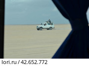 Джипинг в пустыне Египет (2012 год). Редакционное фото, фотограф Сергей Куковякин / Фотобанк Лори