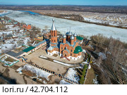 Вид с высоты на Всехсятскую церковь в Кирово-Чепецке (аэросъемка 2021 года) (2022 год). Стоковое фото, фотограф Владислав Самошкин / Фотобанк Лори