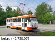 Трамвай Tatra T3SU № 609, перекрёсток Тверитина / Мичурина, Екатеринбург (2017 год). Редакционное фото, фотограф Алексей Иванов / Фотобанк Лори