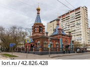 Храм Тихвинской иконы Божией Матери Белокриницкой общины расположенный на Серпуховском валу в Москве (2024 год). Редакционное фото, фотограф Константин Григорьев / Фотобанк Лори