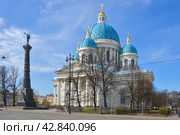 Собор Святой Троицы - полковой храм бывшего Лейб-гвардии Измайловского полка в Санкт-Петербурге (2024 год). Редакционное фото, фотограф Александр Алексеев / Фотобанк Лори