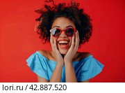 Woman in Blue Shirt and Glasses Making a Surprised Face. Стоковое AI-изображение, AI-художник Юлия Гапеенко / Фотобанк Лори