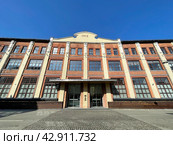 Москва, улица Станиславского, дом 21 строение 3. Бизнес-центр "Фабрика Станиславского", 1912 года постройки. Редакционное фото, фотограф Овчинникова Ирина / Фотобанк Лори