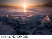 Льдины на фоне рассветного солнца. Стоковое фото, фотограф Марина Иннокентьевна Корреа Ластра / Фотобанк Лори