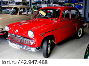 Автомобиль Москвич-403. Экспонат музея автосервис центра Магистраль на трассе М-114. Вологда (2024 год). Редакционное фото, фотограф Владимир Кошарев / Фотобанк Лори