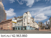Центр мировой цыганской культуры Дрома Ромэн. Ленинградский просп., 30, стр. 1, Москва (2024 год). Редакционное фото, фотограф Владимир Чинин / Фотобанк Лори
