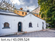 Марфо-Мариинская обитель милосердия, Покровская церковь, церковь святых Марфы и Марии, Большая Ордынка, Москва (2023 год). Стоковое фото, фотограф Baturina Yuliya / Фотобанк Лори