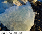 Ice drift on river. Ice in motion during early spring. Floating Of Ice In Spring. Springtime ice drifting on the river. Стоковое фото, фотограф Александра Рублева / Фотобанк Лори