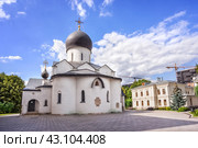 Марфо-Мариинская обитель милосердия, Покровская церковь, церковь святых Марфы и Марии, княгиня Елизавета Федоровна, Москва (2023 год). Стоковое фото, фотограф Baturina Yuliya / Фотобанк Лори