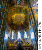 Russia St. Petersburg. August 2, 2005: Interior decoration of St. Isaac's Cathedral. Редакционное фото, фотограф Акиньшин Владимир / Фотобанк Лори
