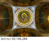 Russia St. Petersburg. August 2, 2005: Interior decoration of St. Isaac's Cathedral. Редакционное фото, фотограф Акиньшин Владимир / Фотобанк Лори