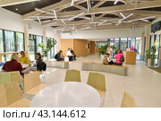 Krasnogorsk, Russia - 1 May. 2024. Cafe at Arkhangelskoye Estate Museum. Редакционное фото, фотограф Володина Ольга / Фотобанк Лори