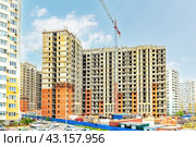 Строительство жилого дома в Южном районе города Новороссийска (2024 год). Стоковое фото, фотограф Владимир Ушаров / Фотобанк Лори