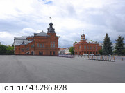 Панорама Соборной площади в центре Владимира. Пасмурный летний день. (2023 год). Редакционное фото, фотограф Александр Кузнецов / Фотобанк Лори