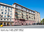 Проспект Мира, дома 53, 55. Москва (2024 год). Редакционное фото, фотограф E. O. / Фотобанк Лори