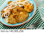 Pickled russula delica with onions. Стоковое фото, фотограф Яков Филимонов / Фотобанк Лори
