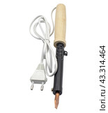 Электрический паяльник с деревянной ручкой на белом фоне. Electric soldering iron isolated on a white background. Стоковое фото, фотограф Татьяна Д / Фотобанк Лори