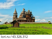 Landscape of the area of ​​the island of Kizhi with an Orthodox religious complex (2023 год). Редакционное фото, фотограф Владимир Ушаров / Фотобанк Лори