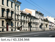 Доходный дом купца Блинова, где в 1841-1844 гг жил и умер баснописец Иван Андреевич Крылов. Дом 1-я линия Васильевского острова, 8. Санкт-Петербург (2024 год). Редакционное фото, фотограф Сергей Афанасьев / Фотобанк Лори