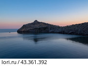 Мыс Капчик в майские сумерки. Поселок Новый Свет, Крым (2024 год). Стоковое фото, фотограф Виктор Карасев / Фотобанк Лори