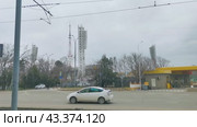 Улица города. Вид на стадион (2024 год). Редакционное видео, видеограф Сергей Татаринцев / Фотобанк Лори