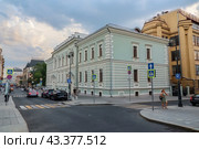 Московский архитектурный институт (МАрхИ). Здание по адресу ​улица Рождественка, 11 строение 3 (2024 год). Редакционное фото, фотограф Константин Григорьев / Фотобанк Лори