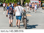 Всемирный День мотоциклиста в Сибири. Город Бердск, Новосибирская область, Западная Сибирь России. (2024 год). Редакционное фото, фотограф Евгений Мухортов / Фотобанк Лори