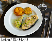 Fried swordfish fillet served with eggplant. Стоковое фото, фотограф Яков Филимонов / Фотобанк Лори