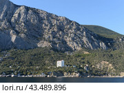 Берег Черного моря. Бухта Ласпи. Крым (2021 год). Редакционное фото, фотограф Free Wind / Фотобанк Лори