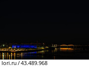Ночной город у реки (стадион Нижний Новгород  и Борский мост) (2024 год). Стоковое фото, фотограф Илья Старков / Фотобанк Лори