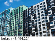 Современные жилые дома. ЖК «Лучи». Солнцево. Москва. Россия (2024 год). Редакционное фото, фотограф E. O. / Фотобанк Лори