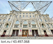 Доходный дом И. Г. Хрящева — В. И. Варгина (фрамент здания). Улица Ильинка, 12. Москва. Россия. Стоковое фото, фотограф Овчинникова Ирина / Фотобанк Лори