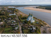 Благовещенсктй собор летом, Сольвычегодск, Котласский район, Архангельская область, вид сверху (2022 год). Стоковое фото, фотограф Николай Гернет / Фотобанк Лори