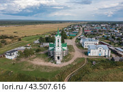 Церковь Николая Чудотворца при Сурском Иоанновском монастыре, Архангельская область. Село Сура. Вид сверху. (2022 год). Стоковое фото, фотограф Николай Гернет / Фотобанк Лори