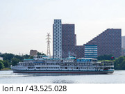 Канал имени Москвы, Водораздельный бьеф, Химкинское водохранилище Москва. Пассажирский теплоход "Родная Русь" Бортовой номер К-01-0032 (2024 год). Редакционное фото, фотограф Александр К / Фотобанк Лори