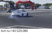 Парный дрифт toyota supra (2024 год). Редакционное видео, видеограф Владимир Лесних / Фотобанк Лори