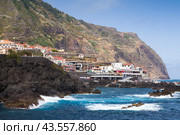 Porto Moniz resort town, Madeira island, Portugal (2017 год). Стоковое фото, фотограф EugeneSergeev / Фотобанк Лори