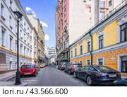 Дом Нирнзее, ГИТИС, Большой Гнездниковский переулок, Москва (2024 год). Стоковое фото, фотограф Baturina Yuliya / Фотобанк Лори