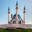 Kazan, Tatarstan, Russia, June 1, 2023. The road leading to Muslimness. Kazan Kremlin in summer, Beautiful view of the Kul Sharif Mosque, a landmark in Kazan. Tourist attraction in the center of Kazan. Islam and traveling. Редакционное фото, фотограф Оксана Медведева / Фотобанк Лори