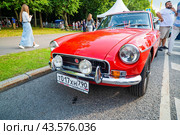 MG MGB. Городской фестиваль музея транспорта Москвы на Воробьевых горах. Июль 2024. Редакционное фото, фотограф Наталья Филатова / Фотобанк Лори