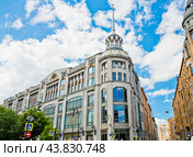 Большая Конюшенная улица, 21-23. Санкт-Петербург. Россия (2024 год). Редакционное фото, фотограф E. O. / Фотобанк Лори