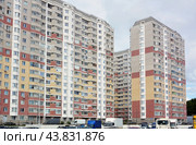 Жилой комплекс «Первый Андреевский» (Андреевка, городской округ Солнечногорск Московской области). Застройщик — ЗАО «Инвестиционно-финансовая компания „Межрегиональный финансовый союз“» (2024 год). Редакционное фото, фотограф Александр Замараев / Фотобанк Лори