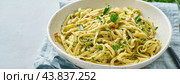 Step by step recipe. Pesto pasta, bavette with walnuts, Стоковое фото, фотограф Natalia Gdovskaia / Фотобанк Лори