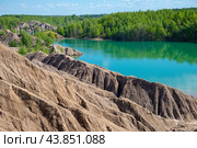 Озеро в природно-антропогенном комплексе Кондуки (Романцевские горы). Тульская область (2024 год). Стоковое фото, фотограф Анна Карасева / Фотобанк Лори