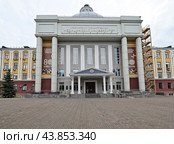Красноярский государственный медицинский университет имени профессора В. Ф. Войно-Ясенецкого в Красноярске (2024 год). Стоковое фото, фотограф Александр Тараканов / Фотобанк Лори