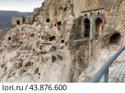 Cave Vardzia city in Georgia, famous tourist place. Стоковое фото, фотограф Яков Филимонов / Фотобанк Лори