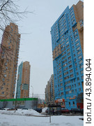Многоэтажки, высотки. Жилой комплекс Гулливер в Мытищах. (2024 год). Редакционное фото, фотограф MК / Фотобанк Лори