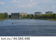 Санкт-Петербург. Здания на депутатской улице (2024 год). Стоковое фото, фотограф Сергей Миляев / Фотобанк Лори
