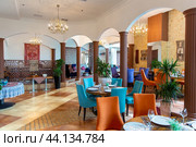 Interior of a fashionable modern azerbaijani restaurant (2023 год). Редакционное фото, фотограф Евгений Ткачёв / Фотобанк Лори
